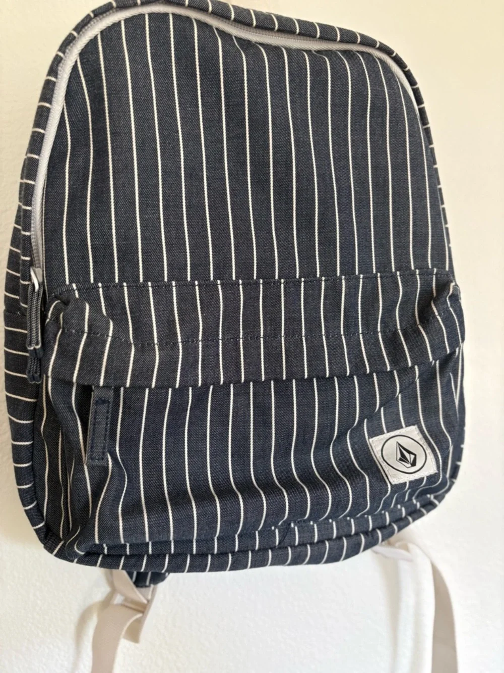 Volcom Mini backpack - Picture 2 of 5